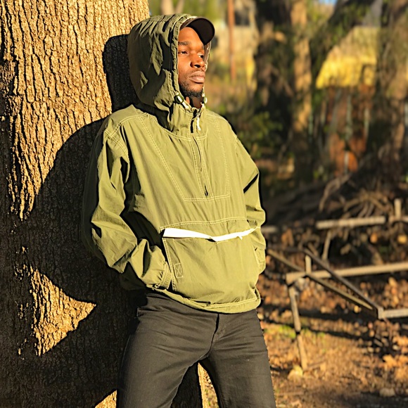 GAP pull over windbreaker w/ drawstrings & zipper - Picture 3 of 5